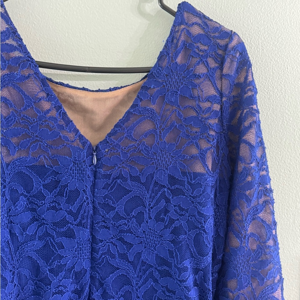 Royal Blue Floral Lace Sheath Dress Size 14 P Lauren Ralph - Picture 9 of 9